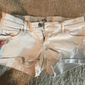 white hollister shorts